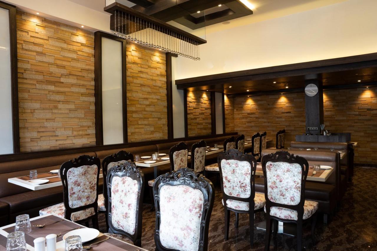 Gold Crest Business Hotel Navi Mumbai Exterior foto