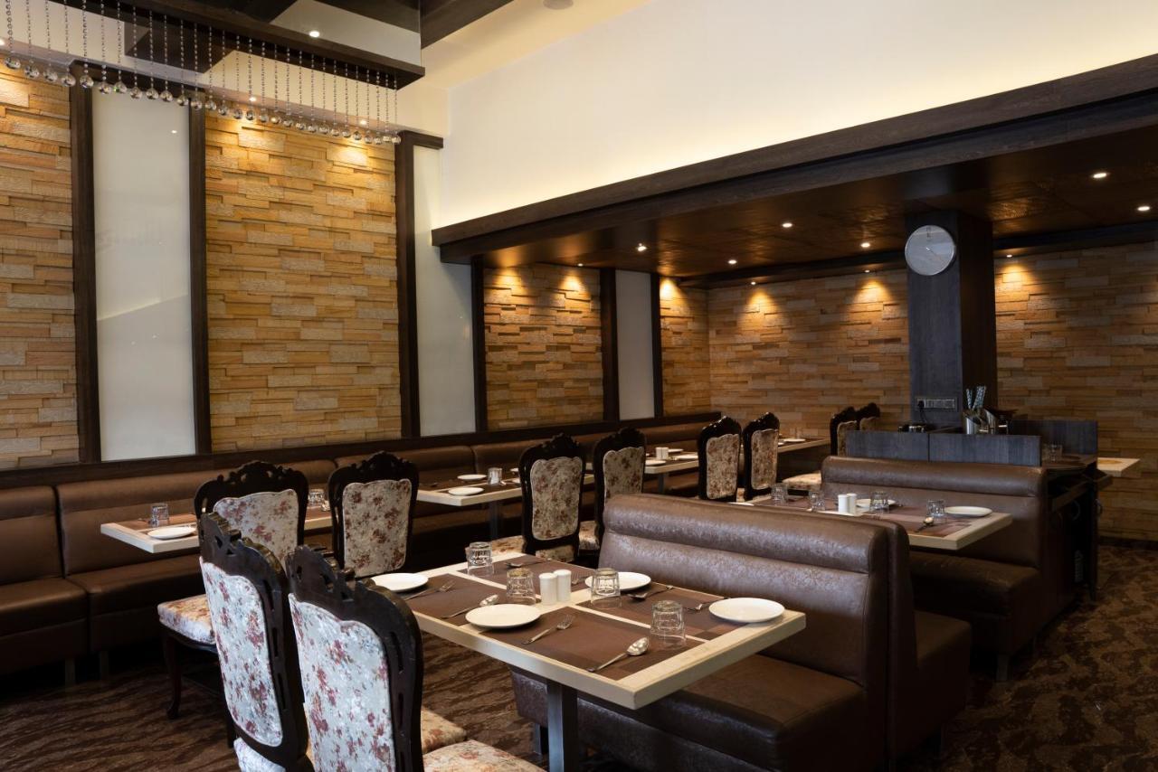 Gold Crest Business Hotel Navi Mumbai Exterior foto